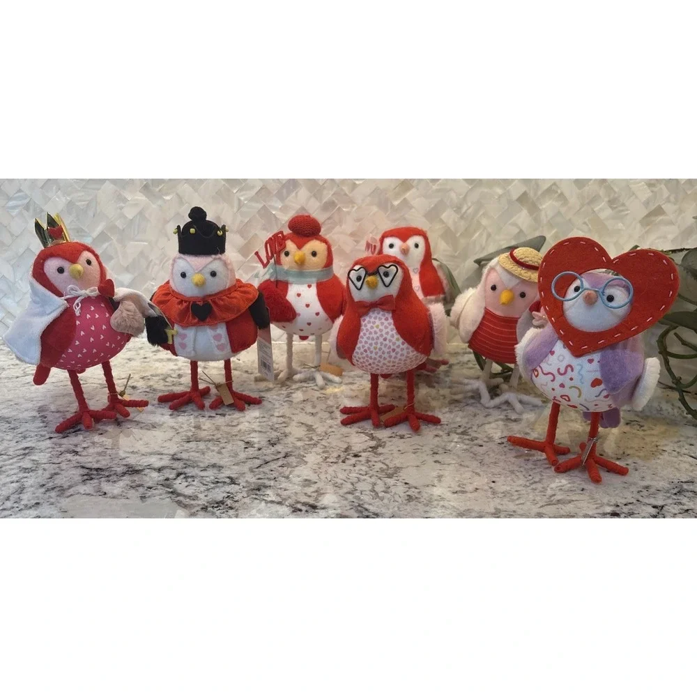 Target Spritz Featherly Friends Bird Valentines Day 2022-24 Queenie Kingsley Jet
